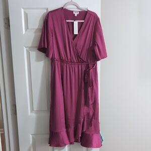 Chic Mauve Wrap Midi Dress